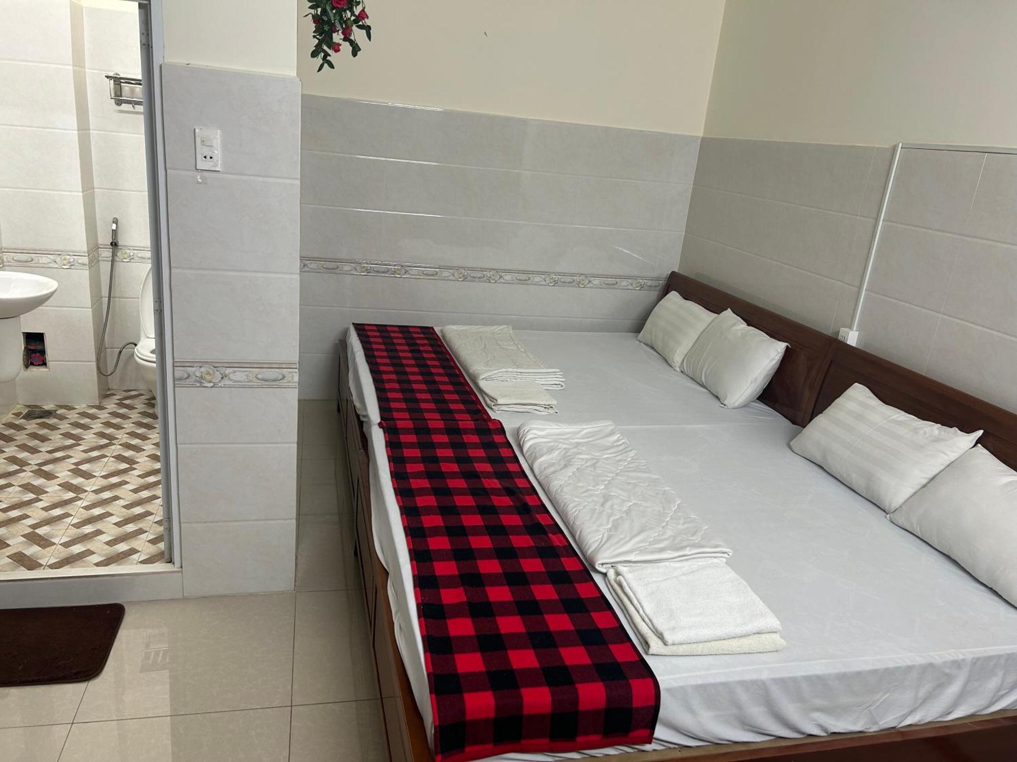 Hotel Anh Tuan Bac Lieu Exterior photo